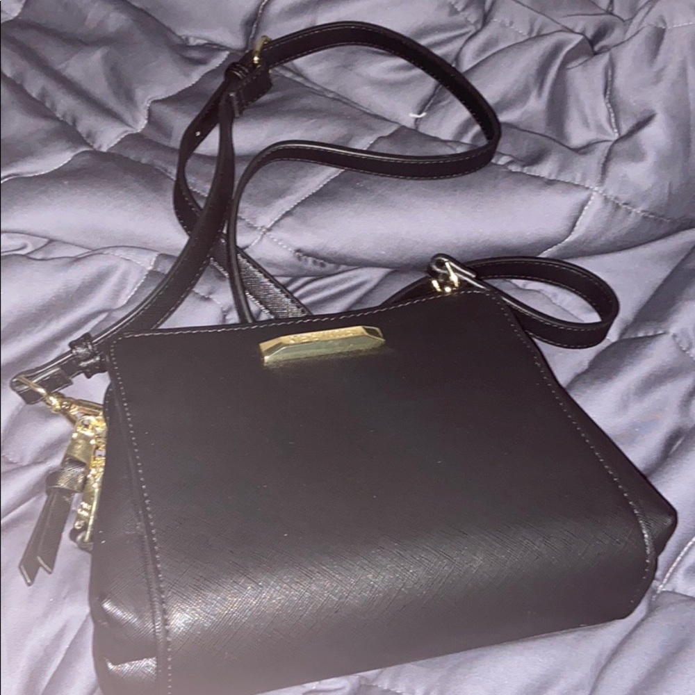 (SOLD) Steve Madden Black Purse New
